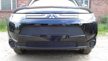 3 599 р. Защитная сетка в бампер (низ, ячейка 3х7 мм) Alfeco Стандарт Mitsubishi Outlander GF дорестайлинг (2012-2014) (Чёрная)  с доставкой в г. Керчь. Увеличить фотографию 3