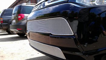 4 299 р. Защитная сетка в бампер (верх, ячейка 3х7 мм) Alfeco Стандарт Mitsubishi Outlander GF дорестайлинг (2012-2014) (Хром)  с доставкой в г. Керчь. Увеличить фотографию 3