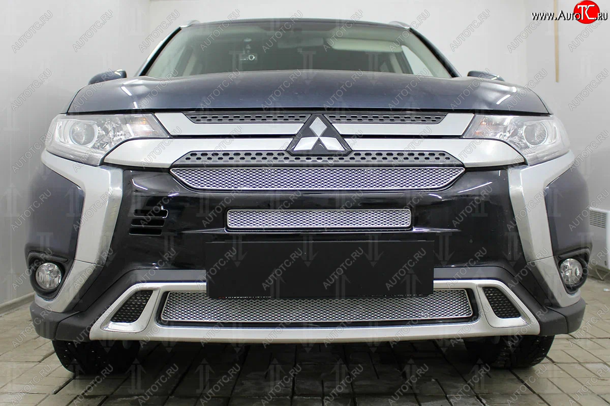 9 849 р. Защитная сетка в бампер (3 части, ячейка 4х10 мм) Alfeco Премиум Mitsubishi Outlander GF 3-ий рестайлинг (2018-2022) (Хром)  с доставкой в г. Керчь