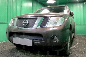 4 099 р. Защитная сетка в бампер (низ, ячейка 4х10 мм) Стрелка11 Премиум Nissan Navara 2 D40 рестайлинг (2010-2016) (Чёрная)  с доставкой в г. Керчь. Увеличить фотографию 2