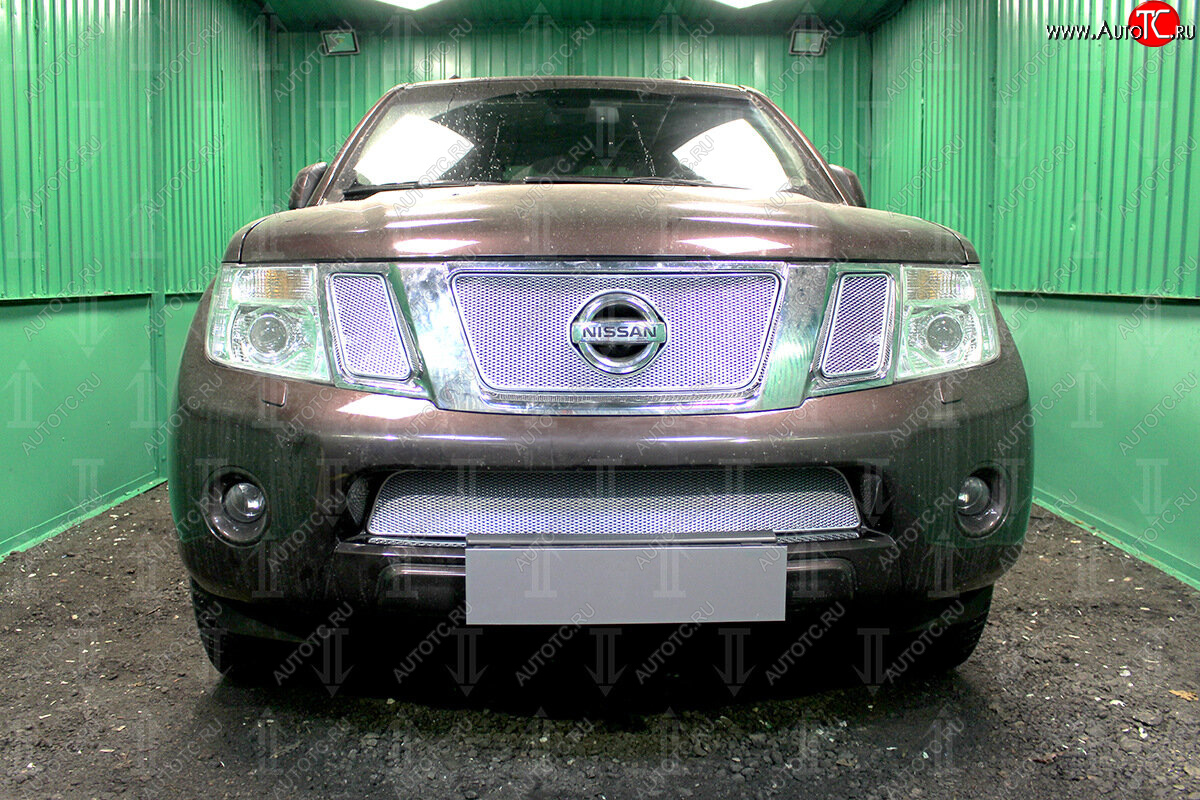 4 199 р. Защитная сетка в бампер (низ, ячейка 4х10 мм) Стрелка11 Премиум Nissan Pathfinder R51 рестайлинг (2009-2014) (Хром)  с доставкой в г. Керчь