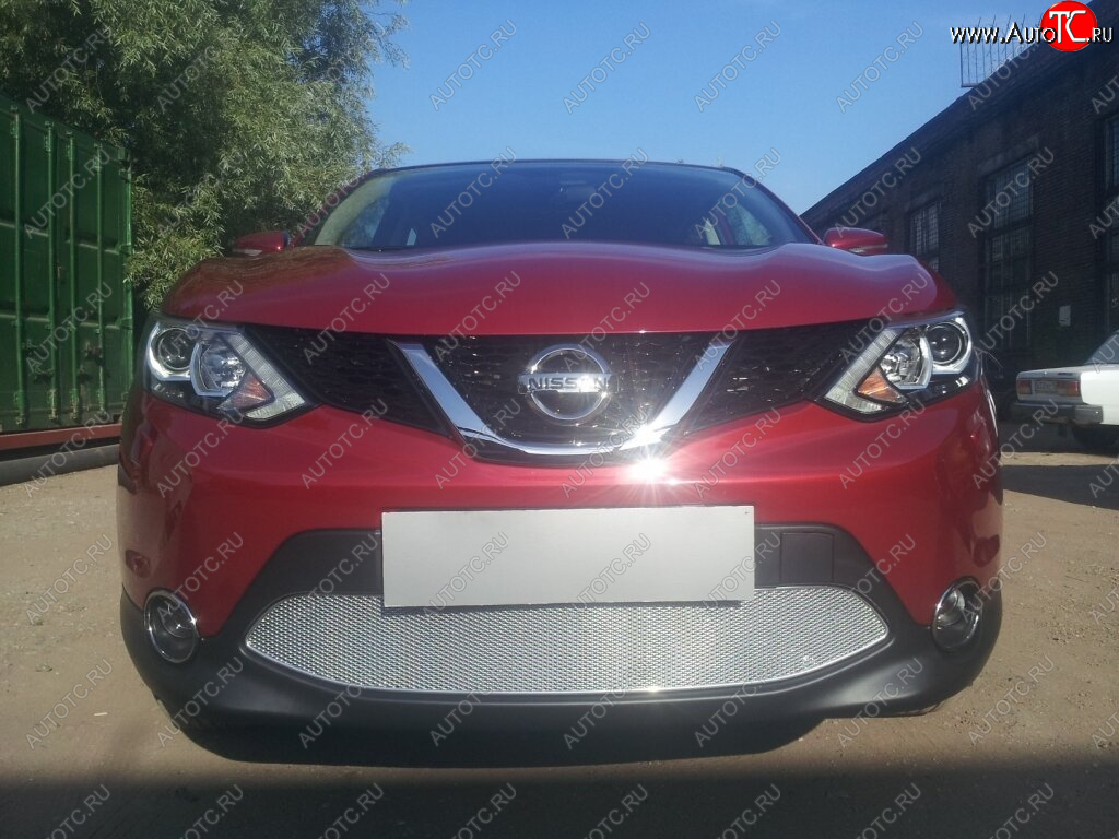 4 499 р. Защитная сетка в бампер (низ, ячейка 4х10 мм) Стрелка11 Премиум Nissan Qashqai 2 J11 дорестайлинг (2013-2019) (Хром)  с доставкой в г. Керчь