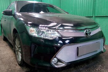 5 299 р. Защитная сетка в бампер (низ, ячейка 4х10 мм) Стрелка11 Премиум Toyota Camry XV55 1-ый рестайлинг (2014-2017) (Хром)  с доставкой в г. Керчь. Увеличить фотографию 2