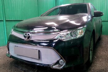 5 299 р. Защитная сетка в бампер (низ, ячейка 4х10 мм) Стрелка11 Премиум Toyota Camry XV55 1-ый рестайлинг (2014-2017) (Хром)  с доставкой в г. Керчь. Увеличить фотографию 3