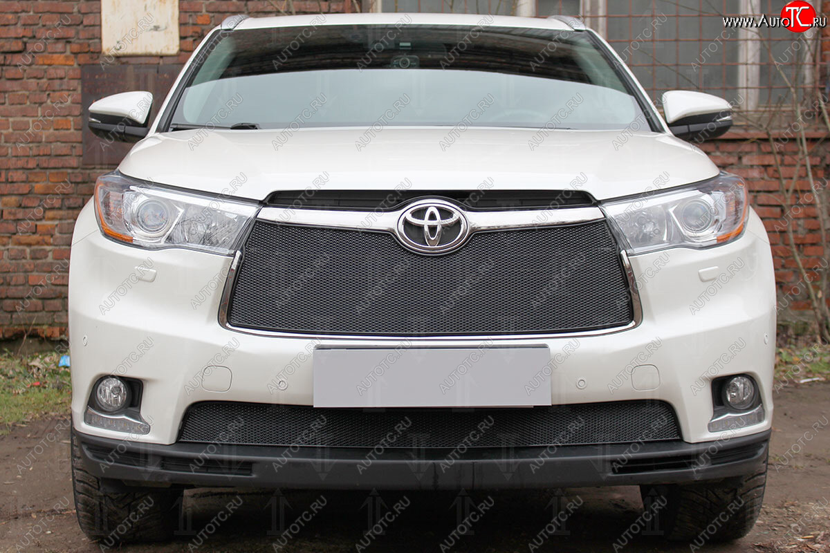4 099 р. Защитная сетка в бампер (низ, ячейка 4х10 мм) Стрелка11 Премиум Toyota Highlander XU50 дорестайлинг (2013-2017) (Чёрная)  с доставкой в г. Керчь