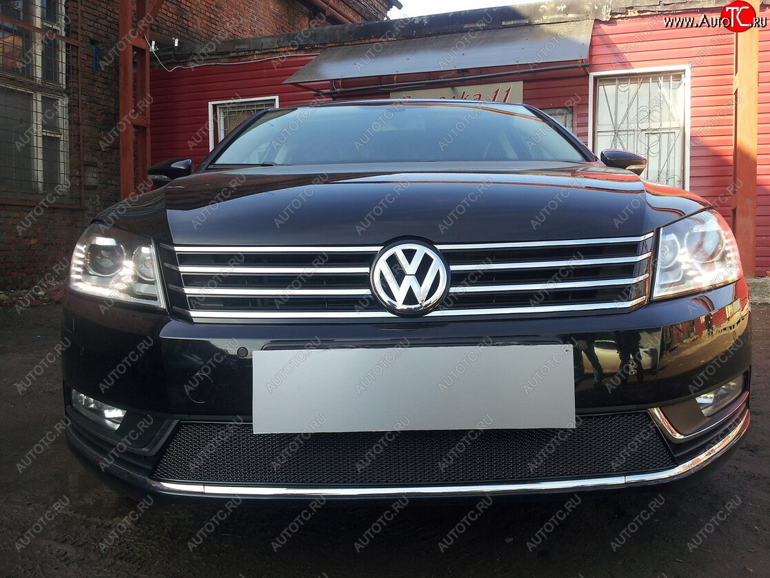 4 299 р. Защитная сетка в бампер (низ, ячейка 4х10 мм) Стрелка11 Премиум Volkswagen Passat B7 седан (2010-2015) (Чёрная)  с доставкой в г. Керчь