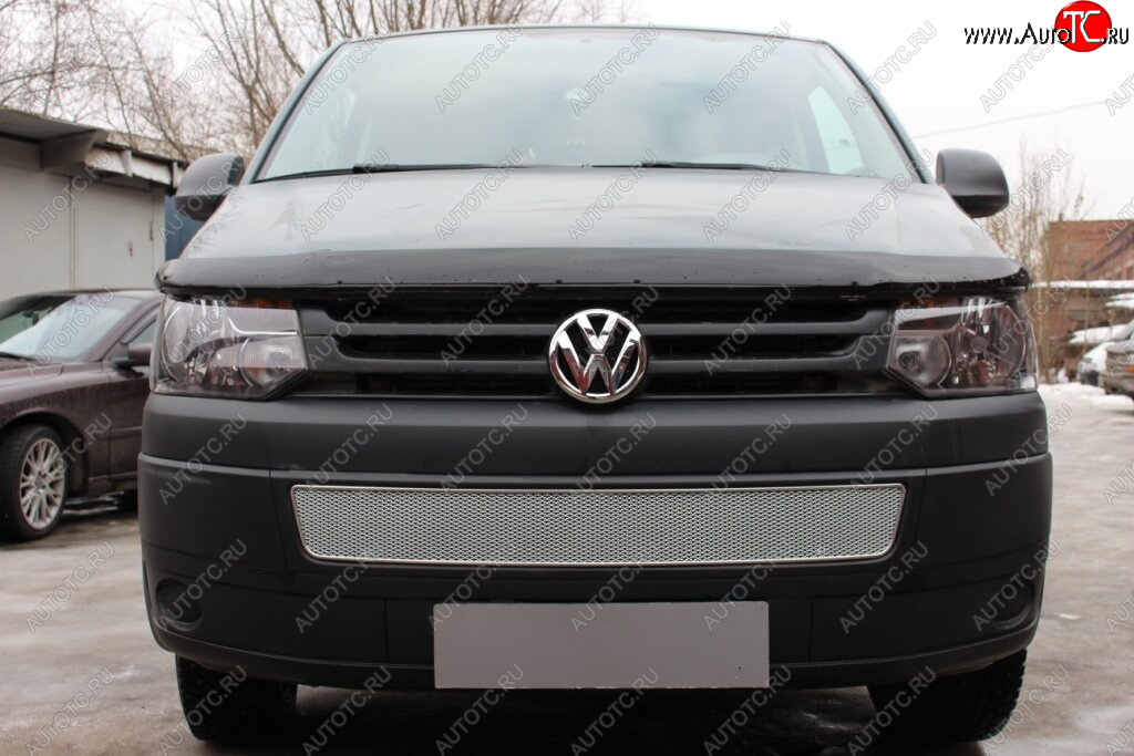 4 299 р. Защитная сетка в бампер (низ, ячейка 4х10 мм) Стрелка11 Премиум Volkswagen Transporter T5 рестайлинг (2009-2015) (Хром)  с доставкой в г. Керчь