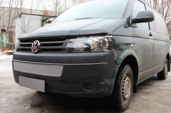 4 299 р. Защитная сетка в бампер (низ, ячейка 4х10 мм) Стрелка11 Премиум Volkswagen Transporter T5 рестайлинг (2009-2015) (Хром)  с доставкой в г. Керчь. Увеличить фотографию 3