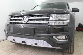 4 999 р. Защитная сетка в бампер (низ, с камерой и парктроником, ячейка 4х10 мм) Стрелка11 Премиум  Volkswagen Teramont  CA1 (2016-2020) дорестайлинг (Хром)  с доставкой в г. Керчь. Увеличить фотографию 4