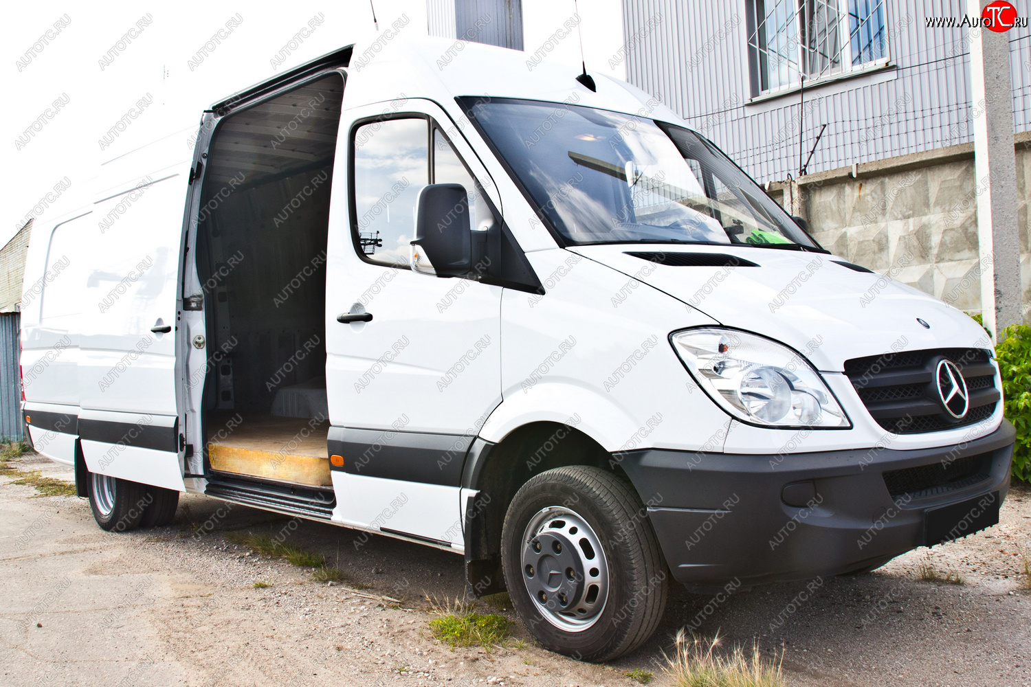 1 379 р. Накладка на порог боковой двери для Mercedes-Benz Sprinter 2006-2013 , шагрень  Мерседес Бенц Спринтер Русская Артель nmbs-036202  с доставкой в г. Керчь