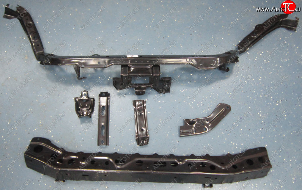 5 999 р. Рамка радиатора (телевизор, пр-во Китай) BODYPARTS Nissan Tiida 1 хэтчбэк C11 дорестайлинг, Япония (2004-2007)  с доставкой в г. Керчь