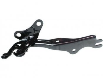 Левая петля капота BodyParts Mazda 6 GG седан дорестайлинг (2002-2005) (неокрашенная)