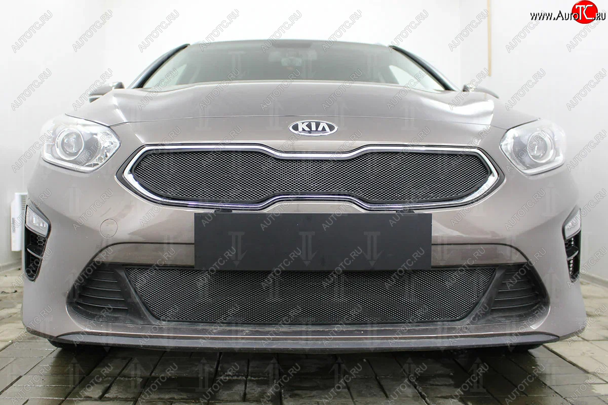2 999 р. Защитная сетка в бампер (низ, ячейка 3х7 мм) Alfeco Стандарт  KIA Ceed  3 CD (2018-2025) универсал, хэтчбэк (Чёрная)  с доставкой в г. Керчь