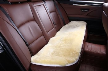 Квадраты на заднее сиденье (короткий ворс натур. мех ) Автопилот  (бежевый)