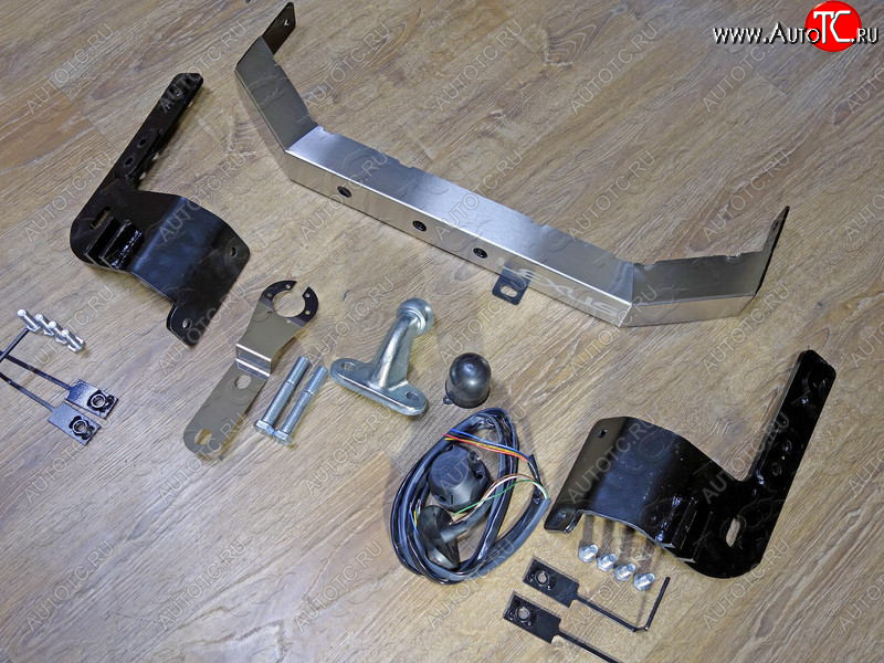 16 449 р. Фаркоп (тягово-сцепное устройство) (кроме F-Sport) TCC Тюнинг  Lexus LX570  J200 (2007-2022) дорестайлинг, 1-ый рестайлинг, 2-ой рестайлинг (оцинкованный, шар F, надпись Lexus)  с доставкой в г. Керчь