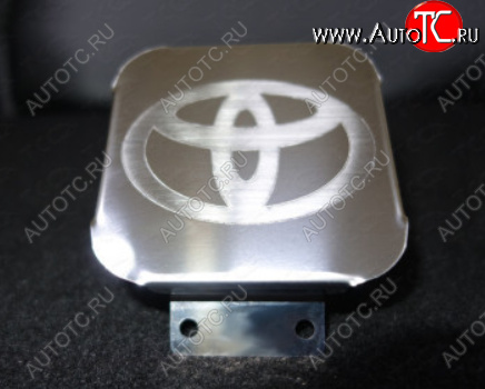 1 999 р. Заглушка на фаркоп с логотипом Toyota (на фаркопы TCC, нержавеющая сталь) TCC  Toyota Fortuner  AN160 - RAV4 ( XA40,  XA50)  с доставкой в г. Керчь