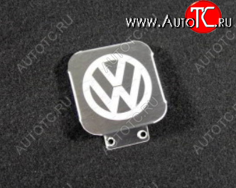 1 999 р. Заглушка на фаркоп с логотипом Volkswagen (на фаркопы TCC, нержавеющая сталь) TCC  Volkswagen Amarok - Touareg ( NF,  CR)  с доставкой в г. Керчь