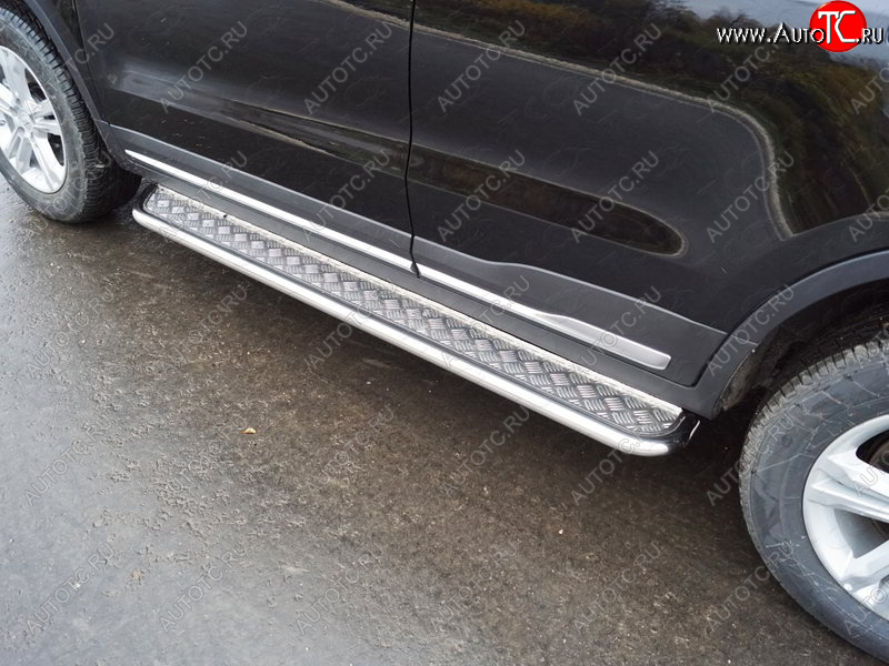 32 199 р. Пороги с площадкой (нержавейка, 42,4 мм) ТСС Тюнинг Geely Atlas NL3 (2016-2022) (лист алюминий)  с доставкой в г. Керчь