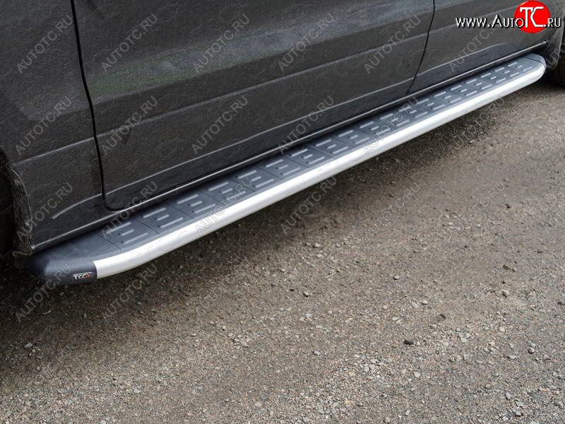 28 999 р. Пороги алюминиевые с пластиковой накладкой ТСС Тюнинг  Hyundai Starex/Grand Starex/H1  TQ (2017-2022) 2-ой рестайлинг (серые)  с доставкой в г. Керчь