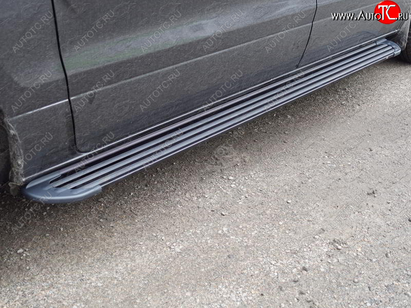 30 999 р. Пороги алюминиевые Slim Line ТСС Тюнинг  Hyundai Starex/Grand Starex/H1  TQ (2017-2022) 2-ой рестайлинг (Black)  с доставкой в г. Керчь