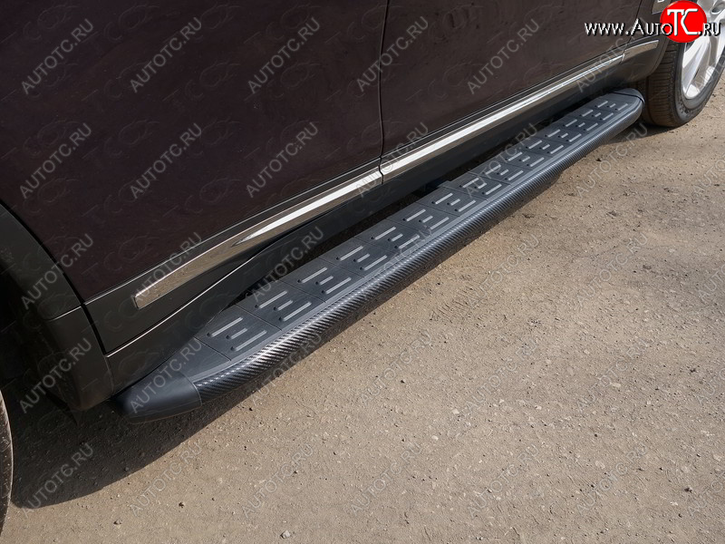 21 999 р. Пороги алюминиевые с пластиковой накладкой ТСС Тюнинг  INFINITI QX70  S51 (2013-2020) (карбон черные)  с доставкой в г. Керчь