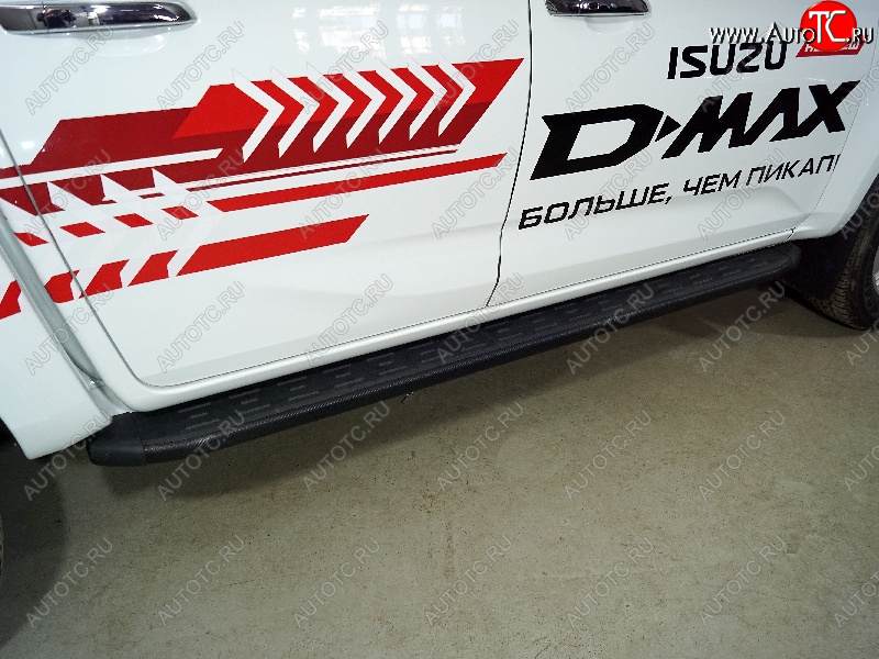 30 999 р. Пороги алюминиевые с пластиковой накладкой ТСС Тюнинг  Isuzu D-Max  RG (2020-2023) DoubleCab (карбон черные)  с доставкой в г. Керчь