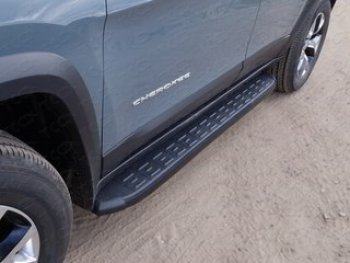 Пороги алюминиевые с пластиковой накладкой (Trailhawk) ТСС Тюнинг Jeep Cherokee  KL (2014-2017) дорестайлинг (Карбон черный)