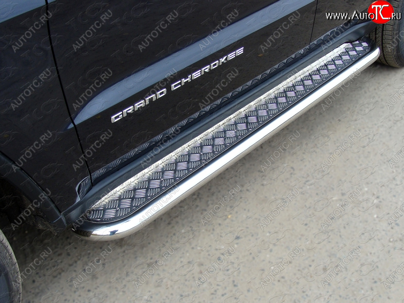 36 999 р. Пороги с площадкой 60,3 мм ТСС Тюнинг  Jeep Grand Cherokee  WK2 (2013-2018) 1-ый рестайлинг (серые)  с доставкой в г. Керчь