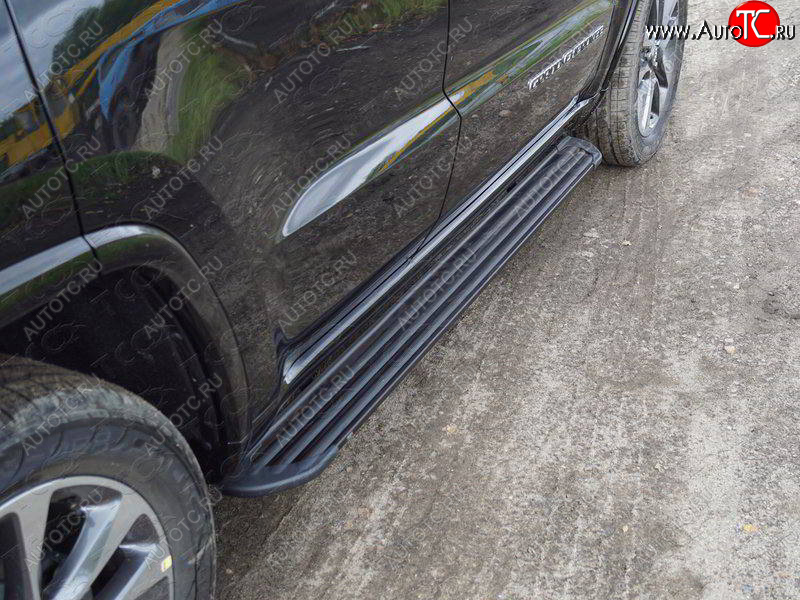 21 999 р. Пороги алюминиевые Slim Line ТСС Тюнинг  Jeep Grand Cherokee  WK2 (2013-2022) 1-ый рестайлинг, 2-ой рестайлинг (Black)  с доставкой в г. Керчь