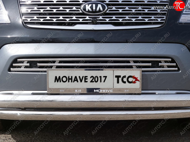 7 349 р. Декоративная вставка переднего бампера (с парктроником) ТСС Тюнинг  KIA Mohave  HM (2017-2020) рестайлинг (d 16 мм)  с доставкой в г. Керчь