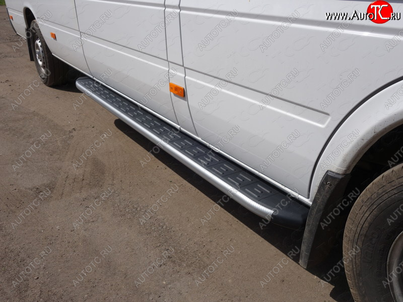 15 699 р. Порог правый алюминиевый с пластиковой накладкой ТСС Тюнинг  Mercedes-Benz Sprinter  W906 (2014-2018) рестайлинг (карбон серебро)  с доставкой в г. Керчь