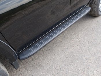 Пороги алюминиевые с пластиковой накладкой ТСС Тюнинг Mitsubishi L200  5 KK,KL (2015-2019) дорестайлинг (карбон черные)