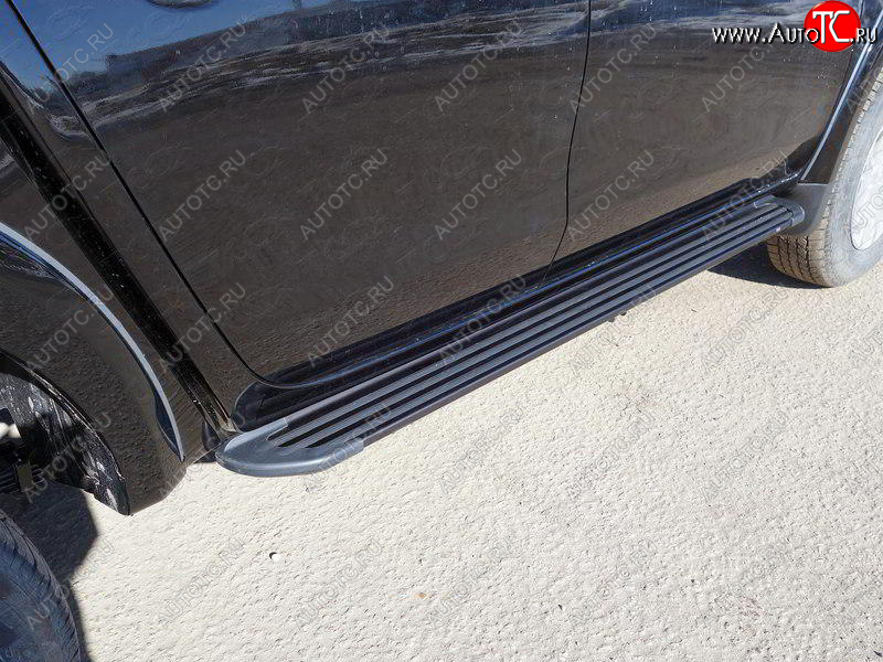 21 999 р. Пороги алюминиевые Slim Line ТСС Тюнинг  Mitsubishi L200  5 KK,KL (2015-2019) дорестайлинг (Black)  с доставкой в г. Керчь