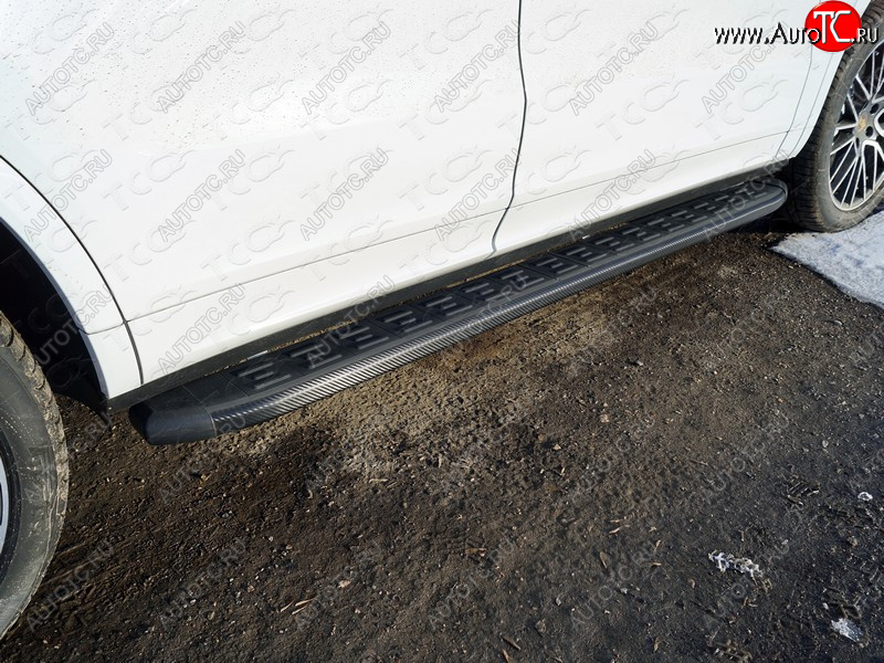21 999 р. Пороги алюминиевые с пластиковой накладкой ТСС Тюнинг  Porsche Cayenne  PO536 (2018-2025) (карбон черные)  с доставкой в г. Керчь