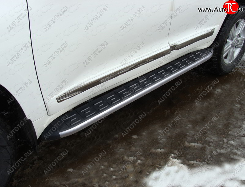 21 999 р. Пороги алюминиевые с пластиковой накладкой кроме EXECUTIVE, ТСС Тюнинг  Toyota Land Cruiser  200 (2015-2021) 2-ой рестайлинг (карбон серые)  с доставкой в г. Керчь