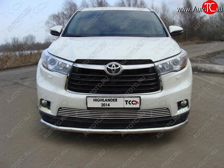 13 249 р. Декоративная вставка переднего бампера ТСС Тюнинг Toyota Highlander XU50 дорестайлинг (2013-2017) (d 16 мм)  с доставкой в г. Керчь