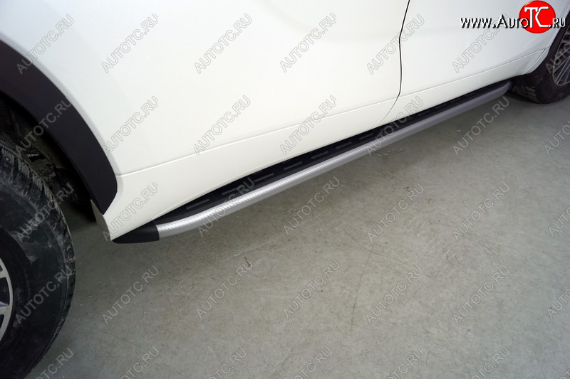 21 999 р. Пороги алюминиевые с пластиковой накладкой ТСС Тюнинг  Toyota Highlander  XU70 (2020-2025) (карбон серебро)  с доставкой в г. Керчь