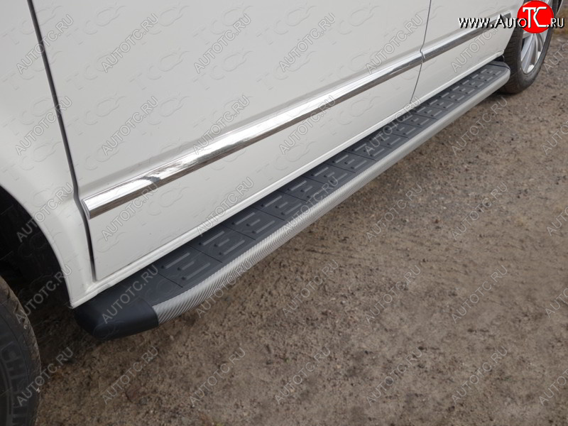 30 999 р. Пороги алюминиевые с пластиковой накладкой ТСС Тюнинг  Volkswagen Multivan  T6 (2016-2019) дорестайлинг (карбон серые)  с доставкой в г. Керчь