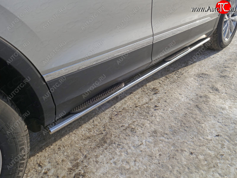 29 749 р. Пороги овальные с накладкой 75х42 мм ТСС Тюнинг  Volkswagen Tiguan  Mk2 (2016-2020) дорестайлинг (серые)  с доставкой в г. Керчь