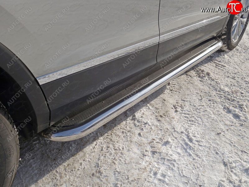 41 749 р. Пороги с площадкой 60,3 мм ТСС Тюнинг  Volkswagen Tiguan  Mk2 (2016-2020) дорестайлинг (нержавейка)  с доставкой в г. Керчь