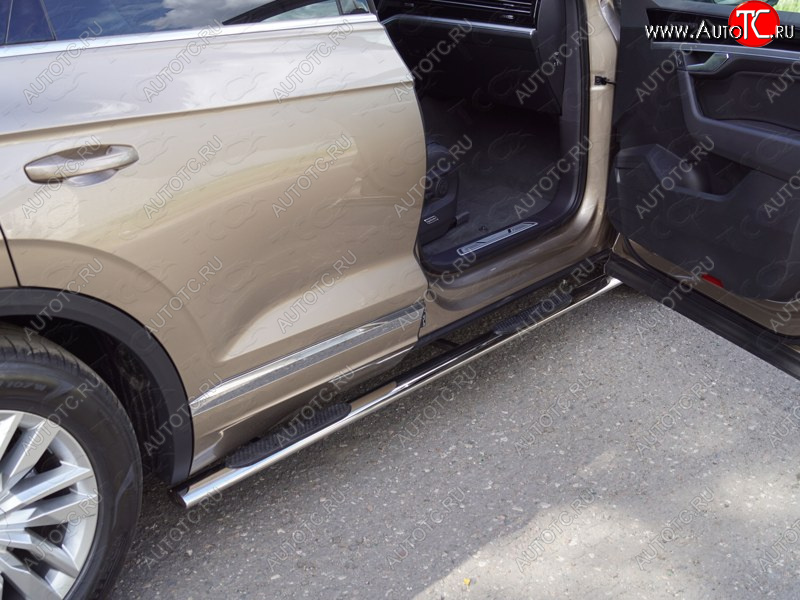 35 999 р. Пороги овальные с накладкой 75х42 мм ТСС Тюнинг  Volkswagen Touareg  NF (2014-2018) рестайлинг (серые)  с доставкой в г. Керчь