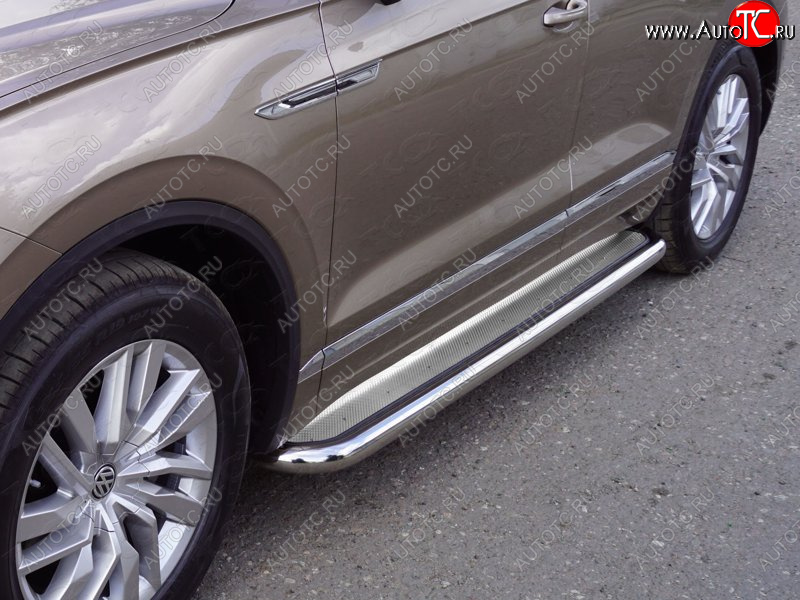 47 999 р. Пороги с площадкой 60,3 мм ТСС Тюнинг  Volkswagen Touareg  CR (2018-2025) (нержавейка)  с доставкой в г. Керчь