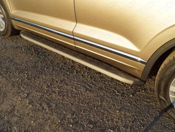 Пороги алюминиевые с пластиковой накладкой ТСС Тюнинг Volkswagen Touareg  CR (2018-2025) (карбон серые)
