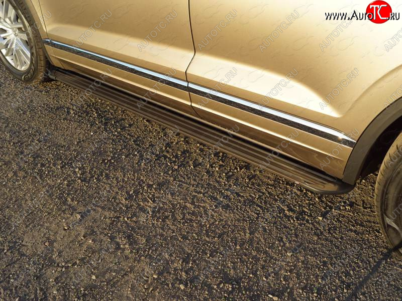 21 999 р. Пороги алюминиевые Slim Line ТСС Тюнинг  Volkswagen Touareg  CR (2018-2025) (Black)  с доставкой в г. Керчь