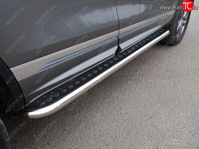 36 999 р. Пороги с площадкой 60,3 мм R-Line ТСС Тюнинг  Volkswagen Touareg  NF (2014-2018) рестайлинг (серые)  с доставкой в г. Керчь