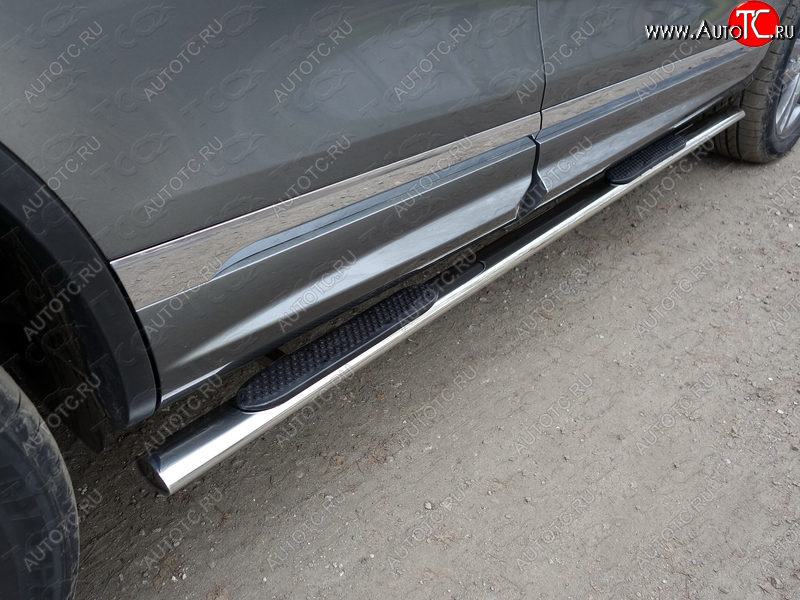 33 999 р. Пороги овальные с накладкой 75х42 мм R-Line ТСС Тюнинг  Volkswagen Touareg  NF (2014-2018) рестайлинг (серые)  с доставкой в г. Керчь