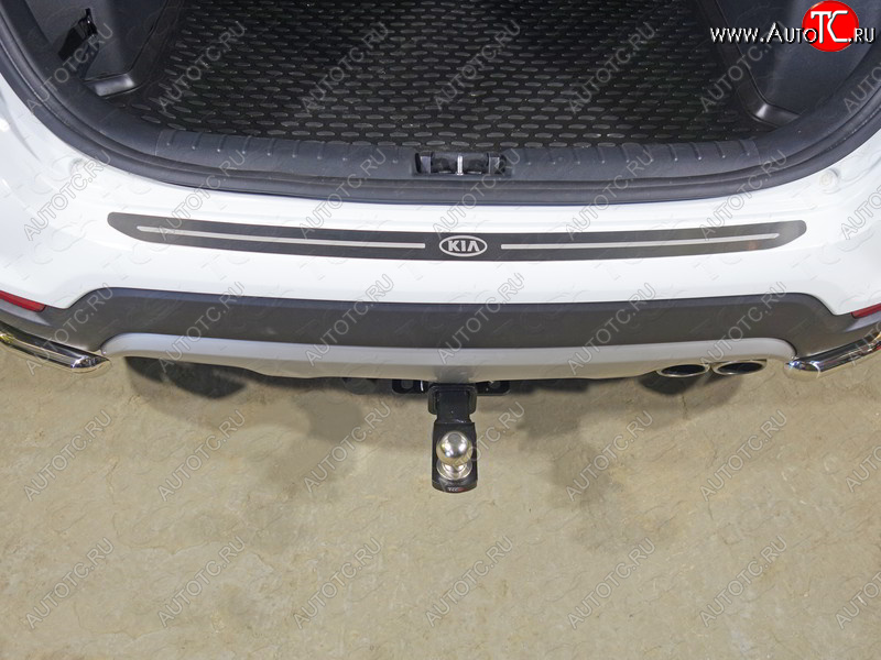 2 599 р. Накладка на задний бампер ТСС Тюнинг  KIA Rio  X-line (2017-2021) (лист шлифованный логотип KIA)  с доставкой в г. Керчь