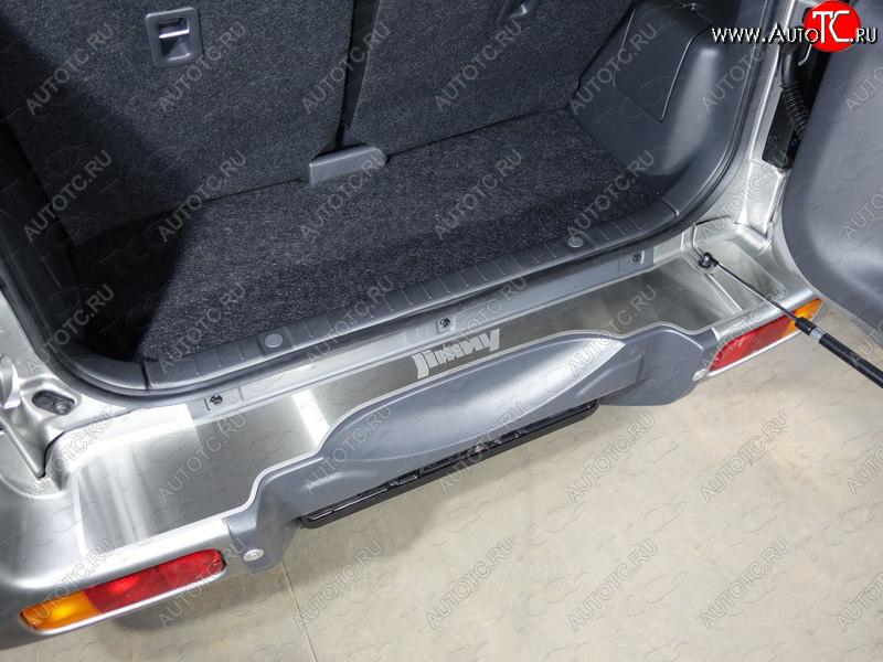 4 399 р. Накладка на задний бампер, ТСС Тюнинг  Suzuki Jimny  JB23/JB43 (2012-2018) 2-ой рестайлинг (лист шлифованный надпись Jimny)  с доставкой в г. Керчь