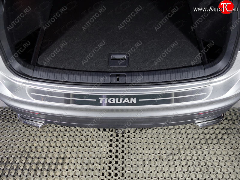 2 999 р. Накладка на задний бампер, ТСС Тюнинг  Volkswagen Tiguan  Mk2 (2016-2022) дорестайлинг, рестайлинг (лист шлифованный надпись Tiguan)  с доставкой в г. Керчь