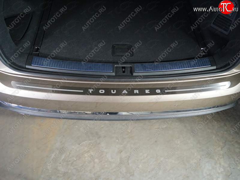 3 999 р. Накладка на задний бампер, ТСС Тюнинг  Volkswagen Touareg  CR (2018-2025) (лист шлифованный надпись Touareg)  с доставкой в г. Керчь
